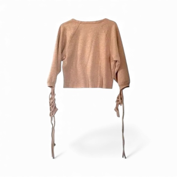 ALO Yoga Beige tribe long Sleeve Cut-Out top - Picture 8 of 11
